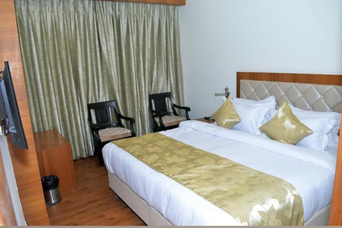 Hotel Meadows Varanasi Exterior foto