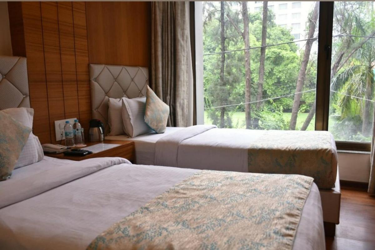 Hotel Meadows Varanasi Exterior foto